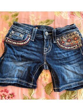 Miss Me Girls Blue Denim Jean Shorts Embroidered Beaded Pockets Size 7 boho read